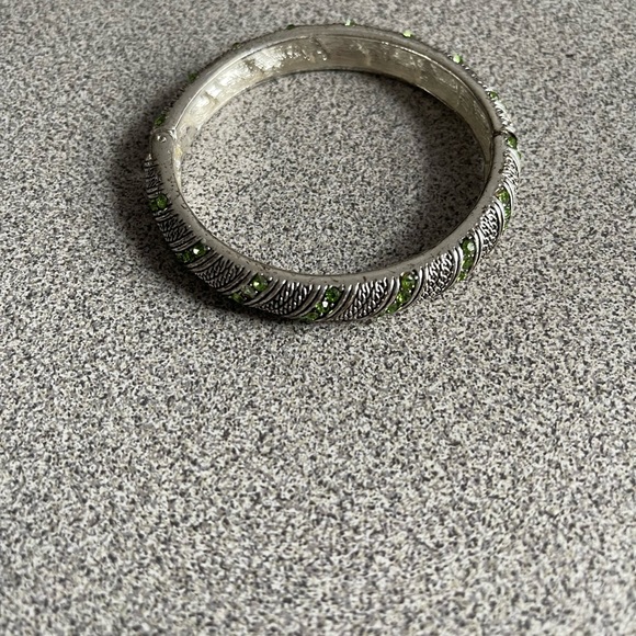 Silver Toned & Green Rhinestone Metal Bracelet - Picture 4 of 8